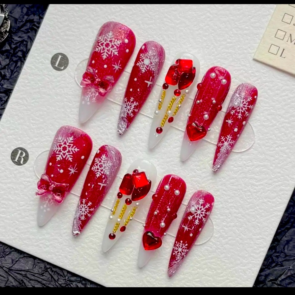 Gorgeous 10 pcs Handmade Press-On Nails (Nail Kit - Reusable).